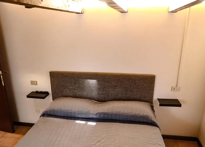 Vittoria House - Tulip And Tulip 스트레사