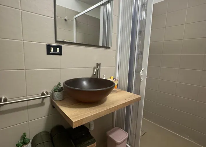 Vittoria House - Tulip And Tulip