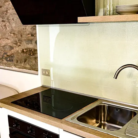 Vittoria House - Tulip And Tulip Apartment