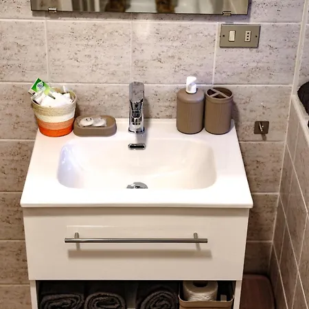 Apartment Vittoria House - Tulip And Tulip Stresa