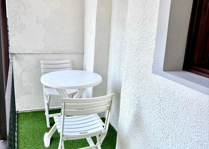 Vittoria House - Tulip And Tulip